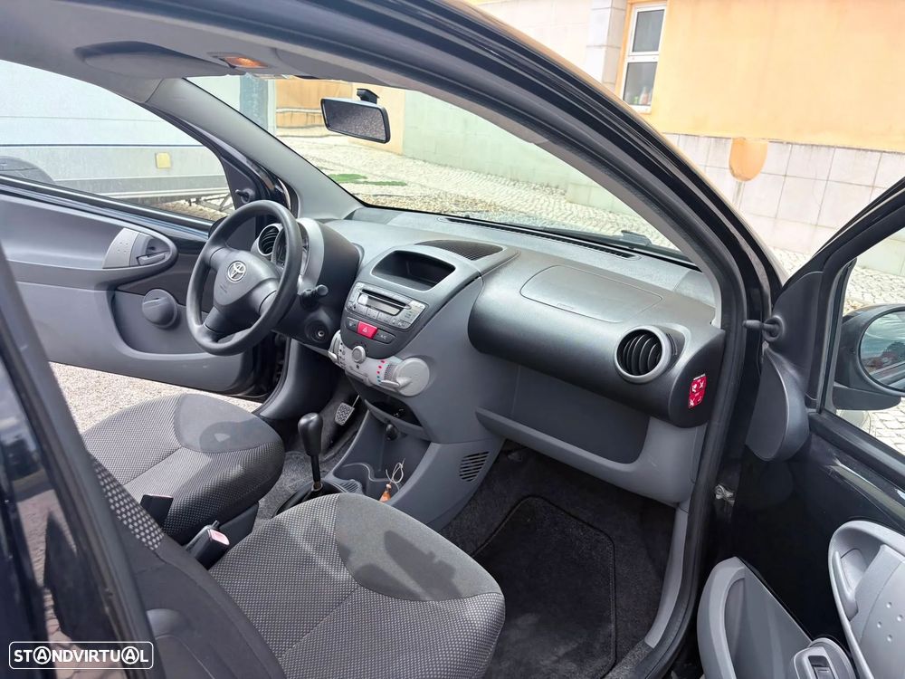 Toyota Aygo City - 14