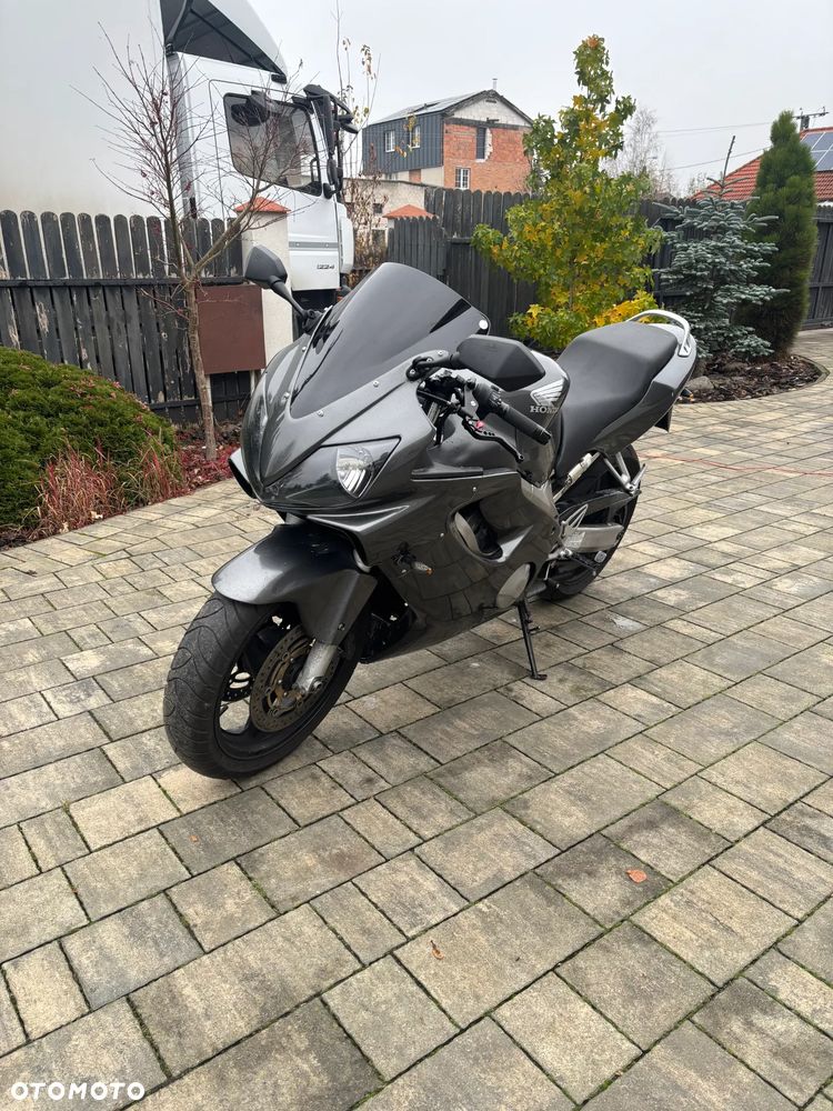 Honda CBR - 2