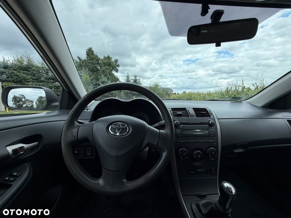 Toyota Corolla - 15