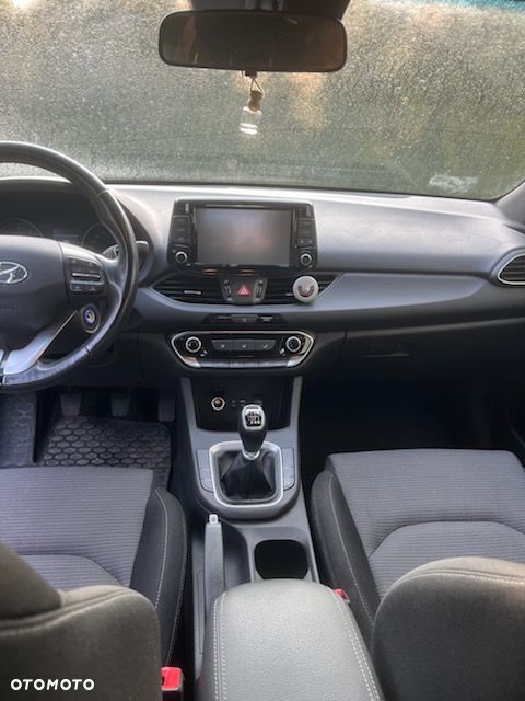 Hyundai i30 1.4 Classic + - 8