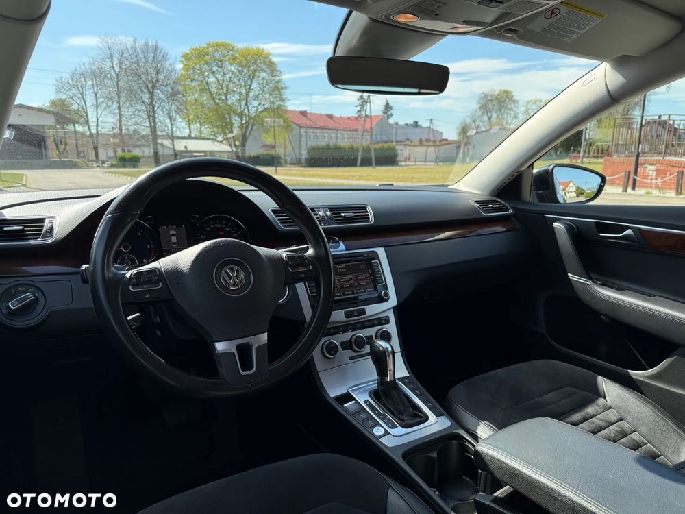 Volkswagen Passat 2.0 TDI Highline DSG - 15