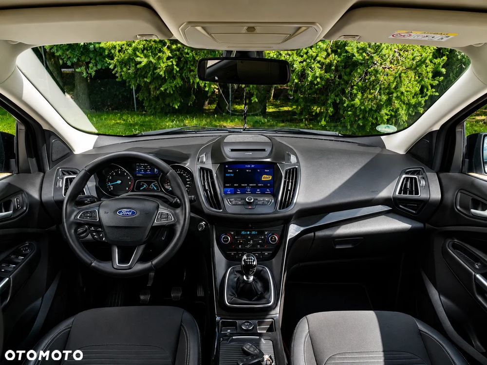 Ford Kuga 1.5 EcoBoost 2x4 Titanium - 8