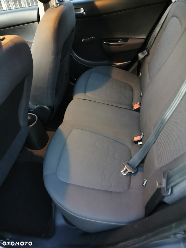 Hyundai i20 1.2 Comfort EU5 - 8