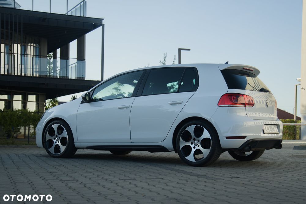 Volkswagen Golf 2.0 TSI GTI - 3