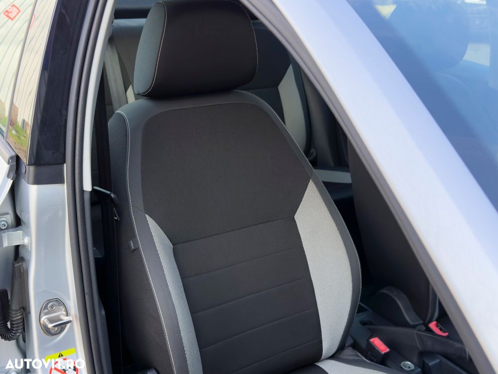 Skoda RAPID 1.0 TSI Active - 29