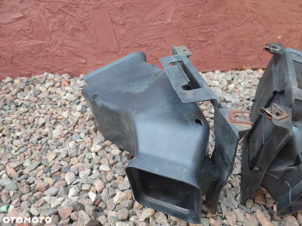 BMW E46 COUPE / CABRIO LIFT ORYGINALNY WLOT POWIETRZA DO CHŁODZENIA TARCZ HAMULCOWYCH POD ZDERZAK M-PAKIET LEWA / PRAWA O NR.  51 71 7 896 407 / 51 71 7 896 408	OEM W BARDZO DOBRYM STANIE - 7