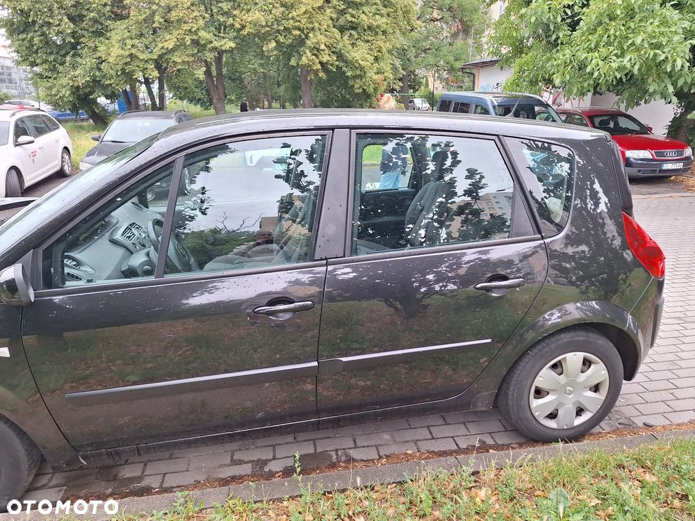 Renault Scenic 1.6 16V Authentique - 6