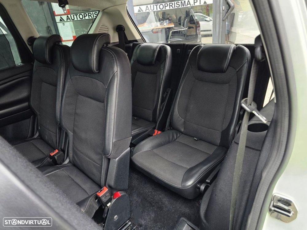 Ford S-Max 1.8 TDCi Trend 7L - 17