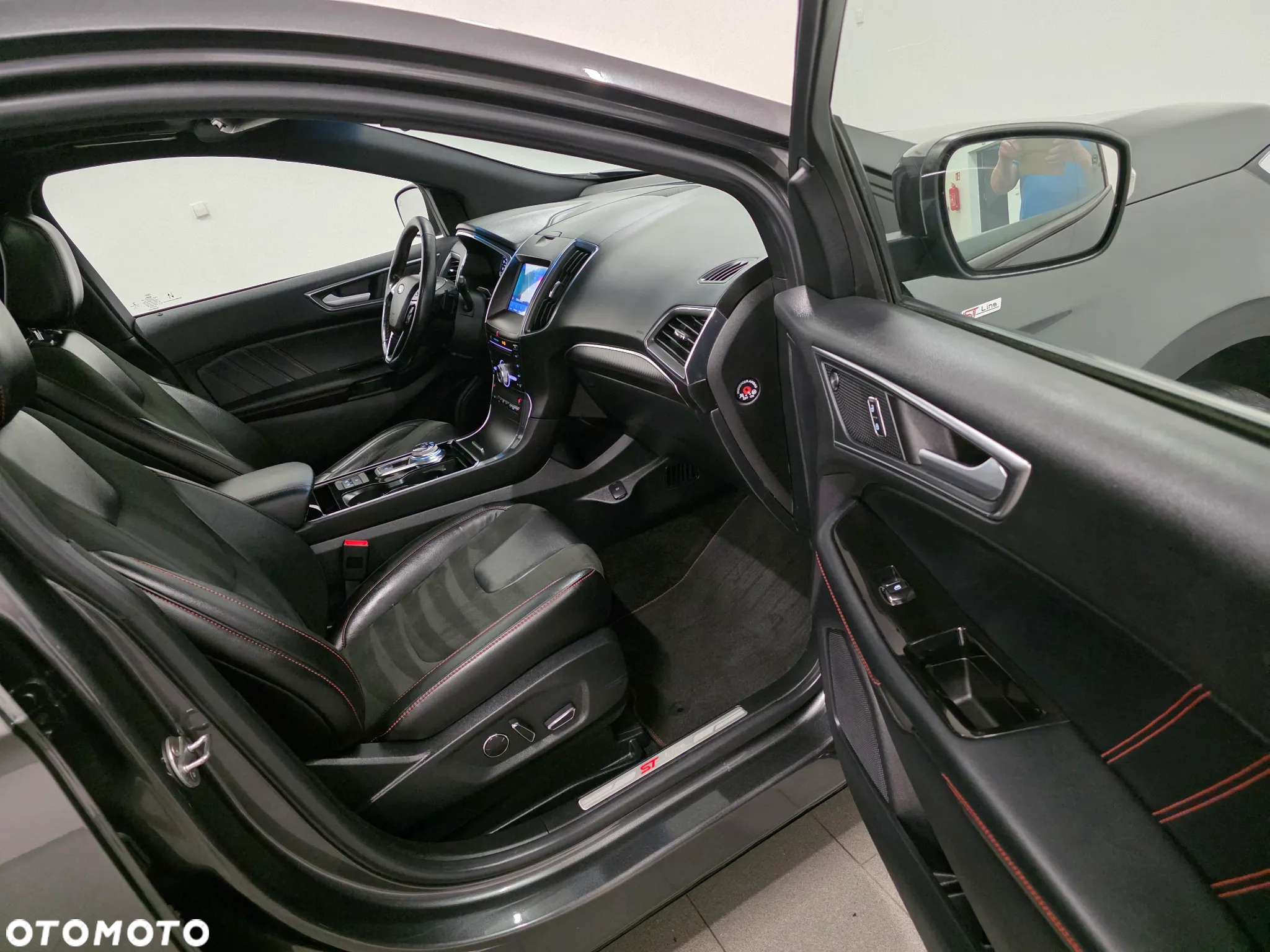 Ford Edge 2.0 EcoBlue Bi-Turbo 4x4 ST-LINE - 30
