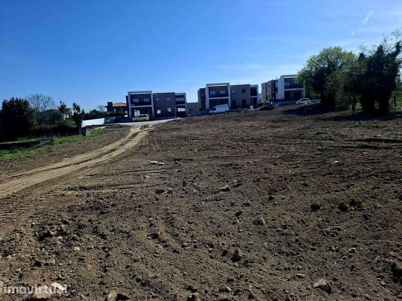 Vendo terreno 3136 m2 para Habitações - Grande imagem: 2/5