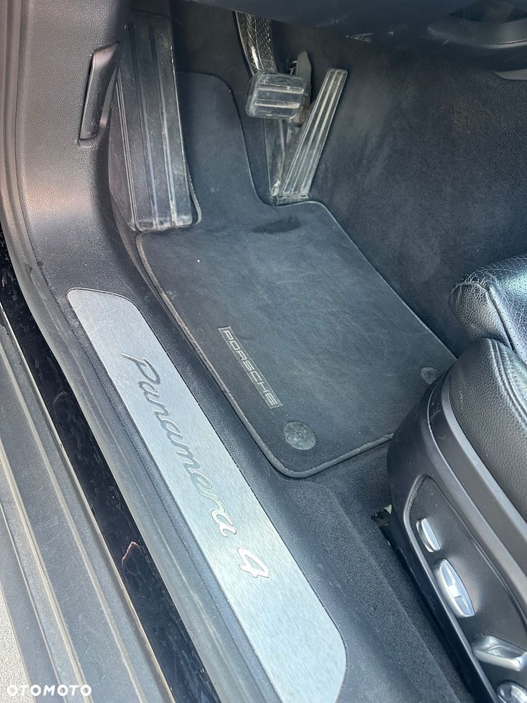 Porsche Panamera 4 - 14