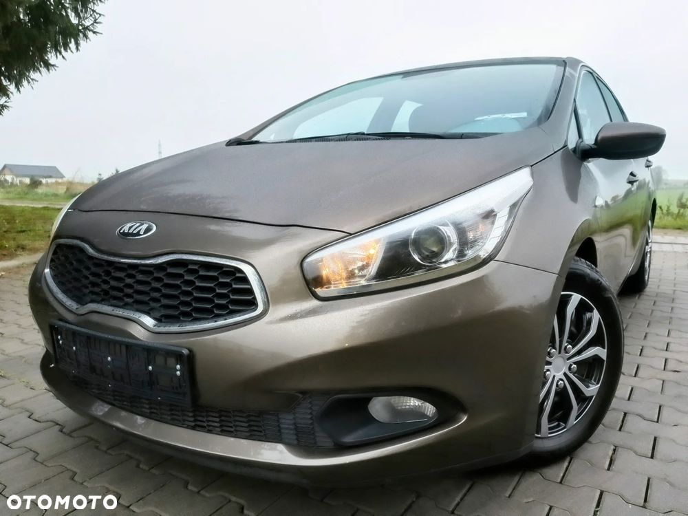 Kia Ceed 2013 photo 2