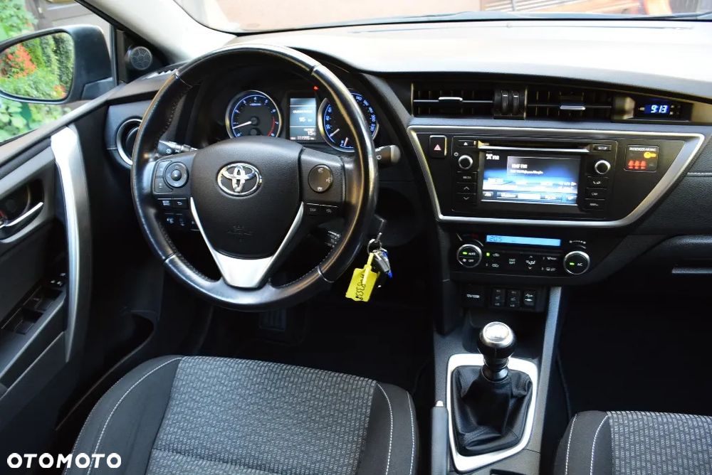 Toyota Auris 1.6 Valvematic Comfort - 23