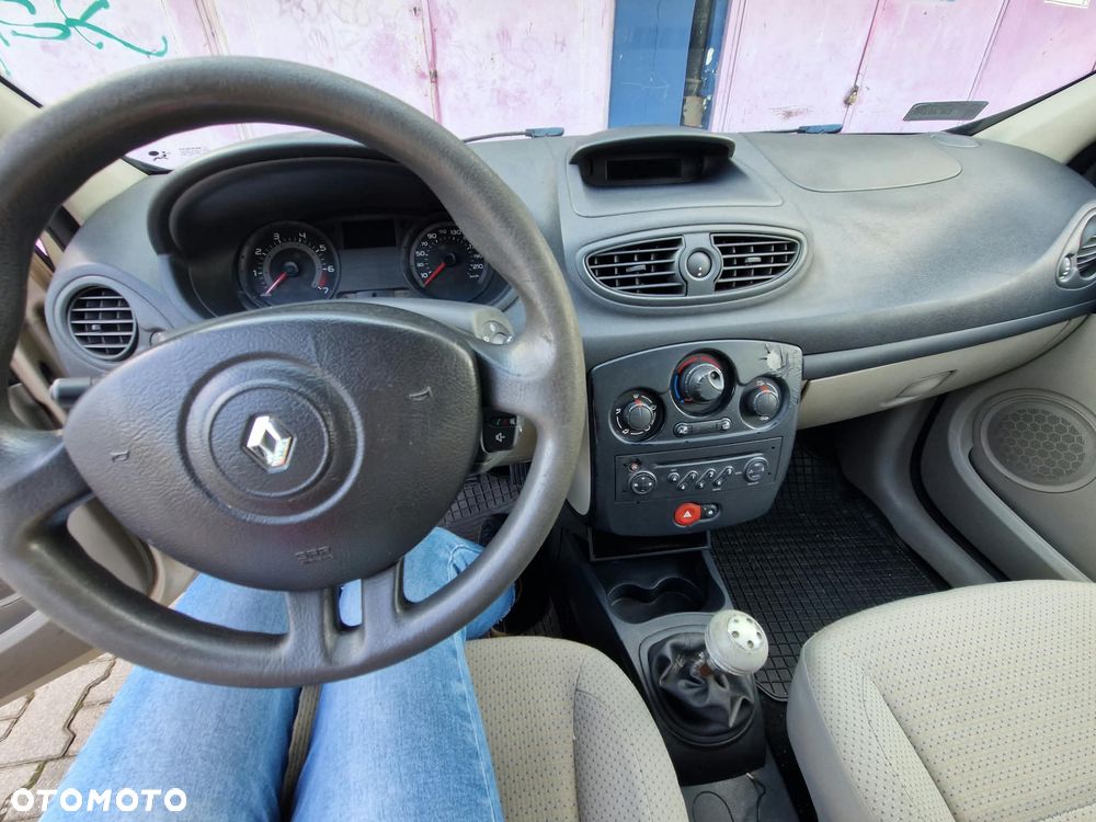 Renault Clio 1.2 16V 75 Dynamique - 14