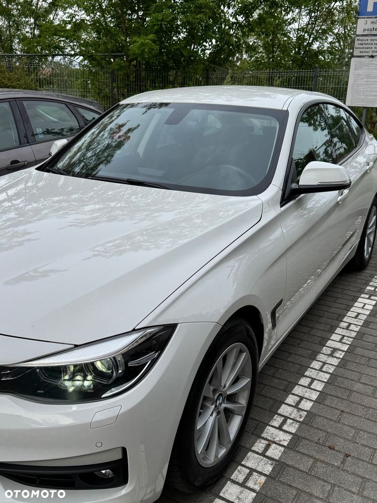 BMW Seria 3 320i - 2