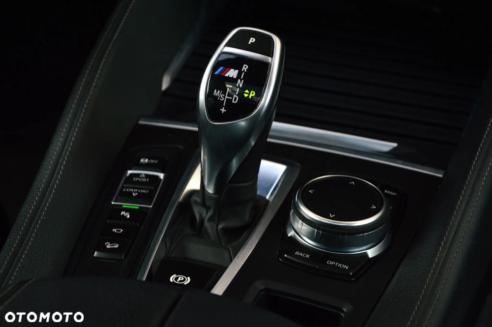 BMW X6 - 25