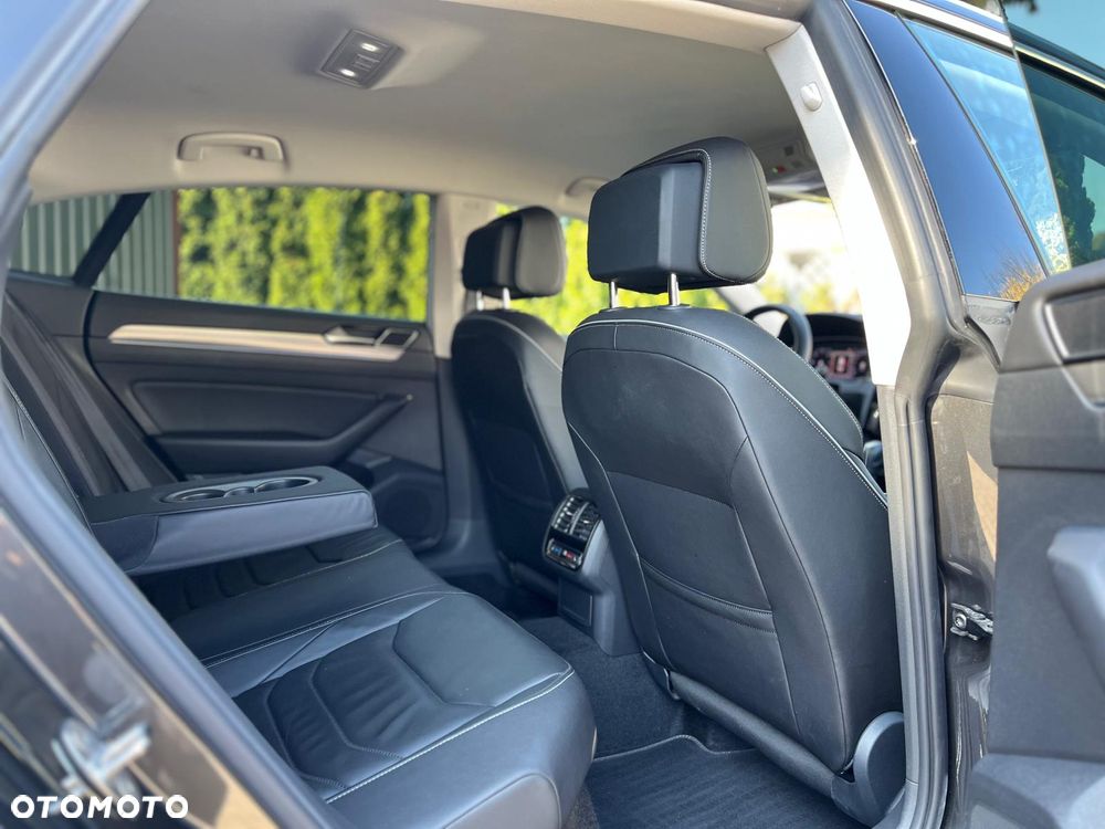 Volkswagen Arteon 2.0 TDI Bi-Turbo SCR 4Mot Elegance DSG - 25