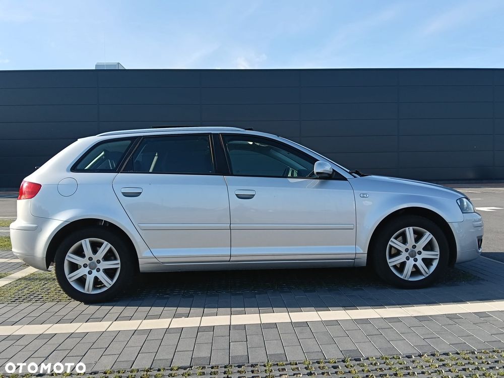 Audi A3 Sportback 2.0 TFSI Attraction - 4