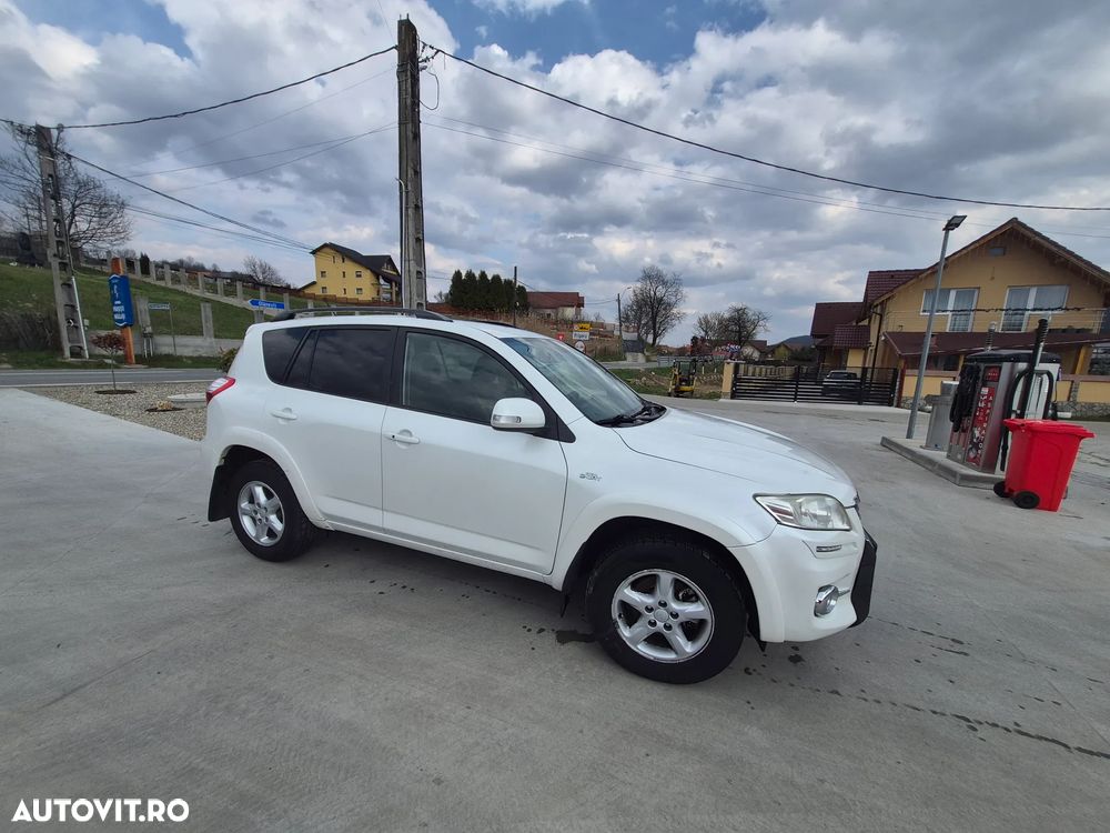 Toyota RAV4 - 2