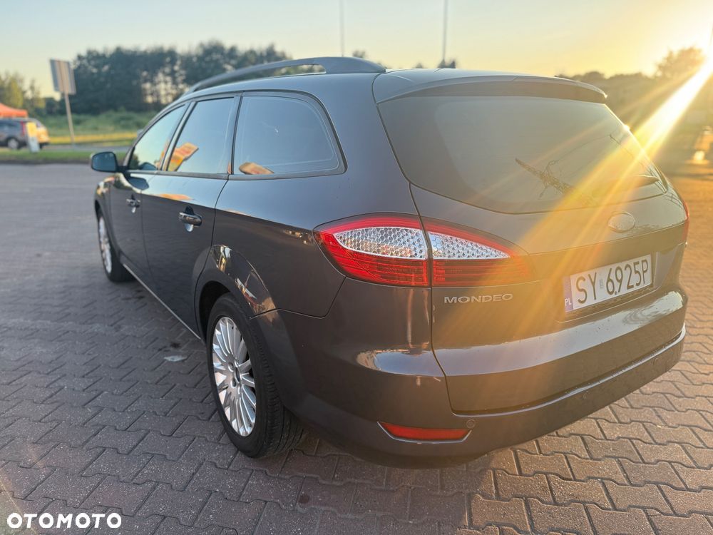 Ford Mondeo 2.0 TDCi Ghia - 10