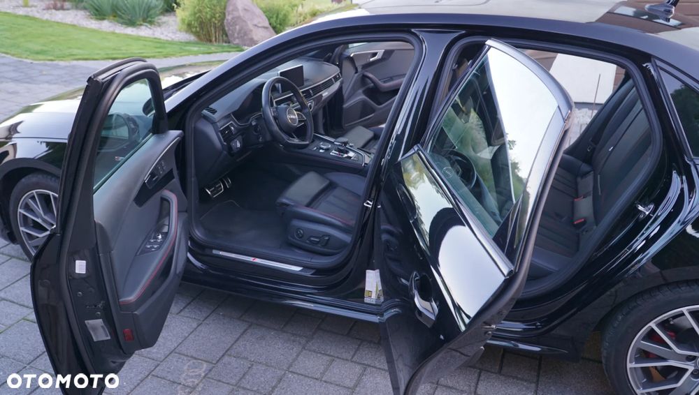 Audi A4 Limousine - 32
