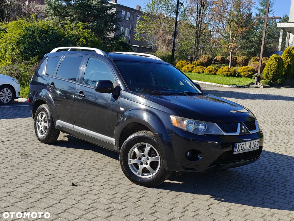Mitsubishi Outlander 2.0 DI-D 4WD Intense - 2