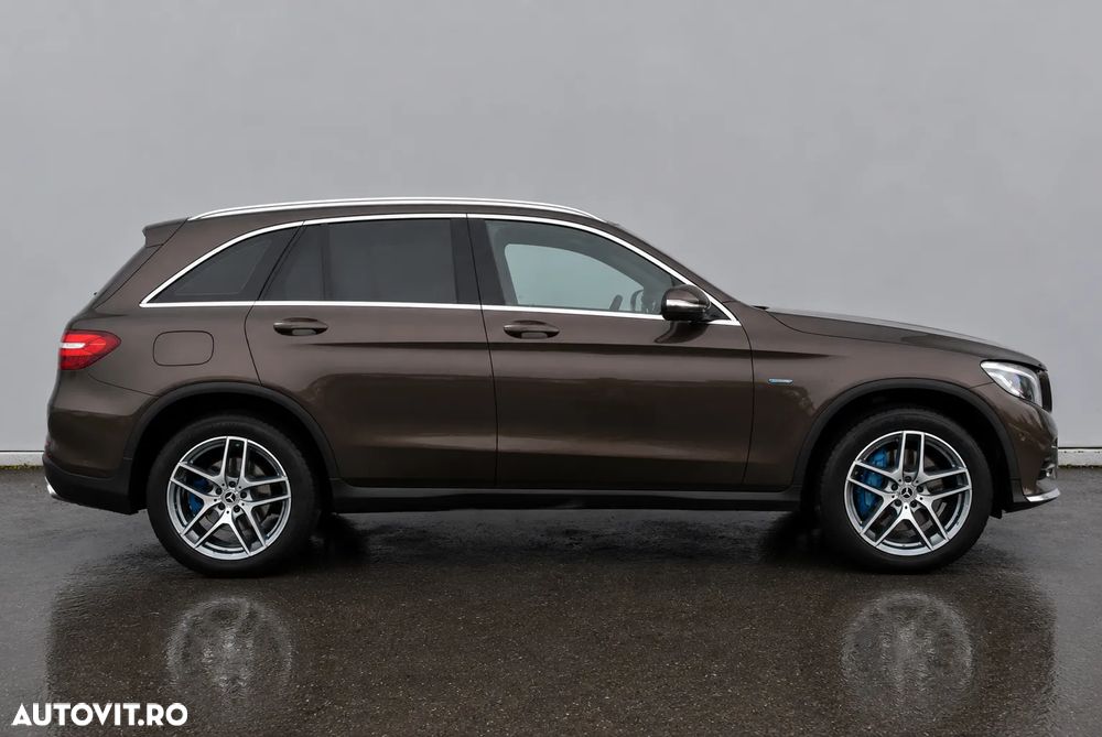 Mercedes-Benz GLC - 9