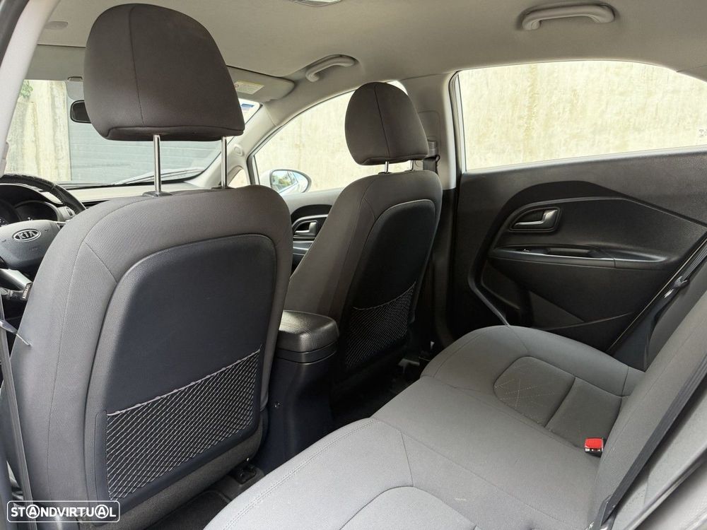 Kia Rio 1.2 CVVT LX - 12