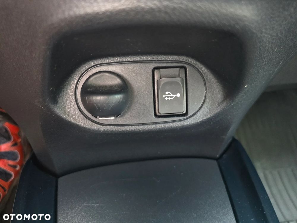 Toyota Yaris 1.33 Selection Vibe - 23