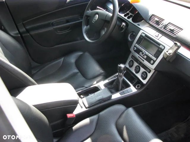 Volkswagen Passat 1.9 TDI Comfortline - 5