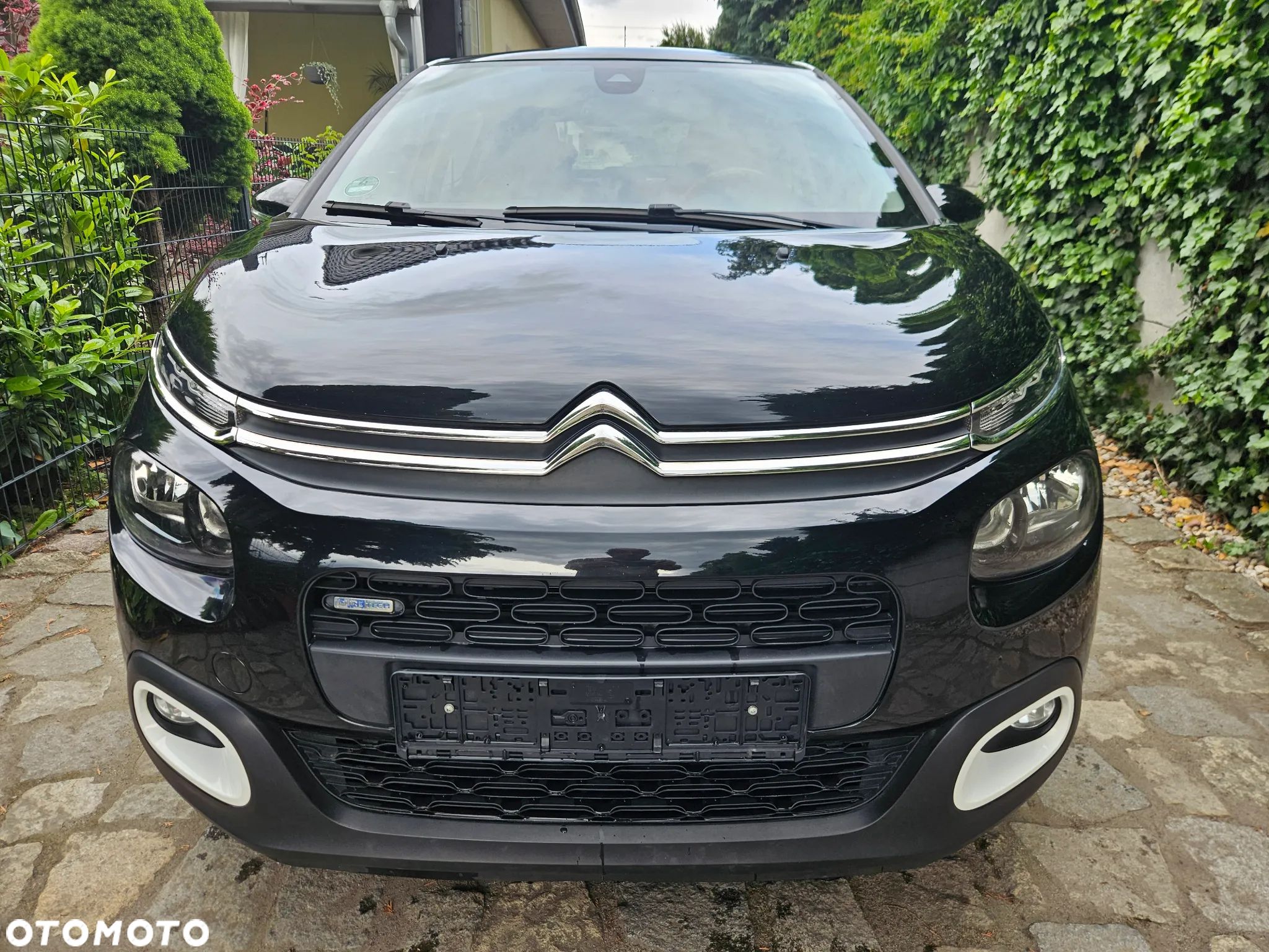 Citroën C3 1.2 PureTech Shine - 1