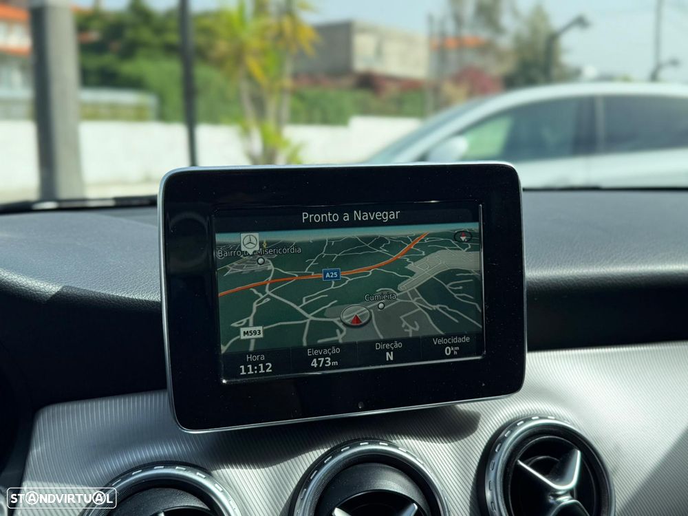 Mercedes-Benz GLA 220 d 4Matic 7G-DCT - 23