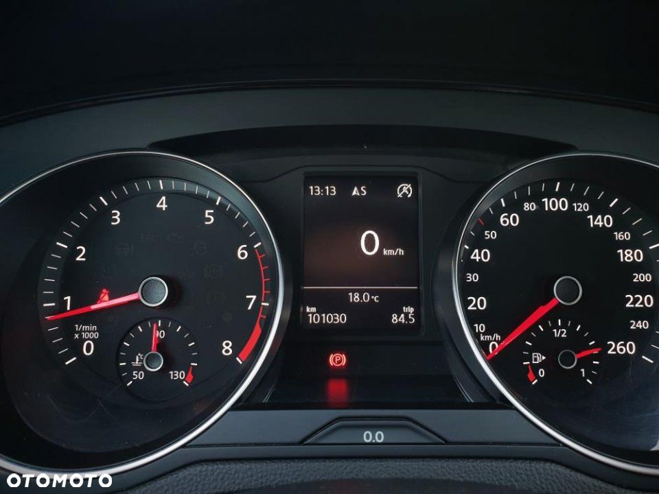 Volkswagen Passat - 13