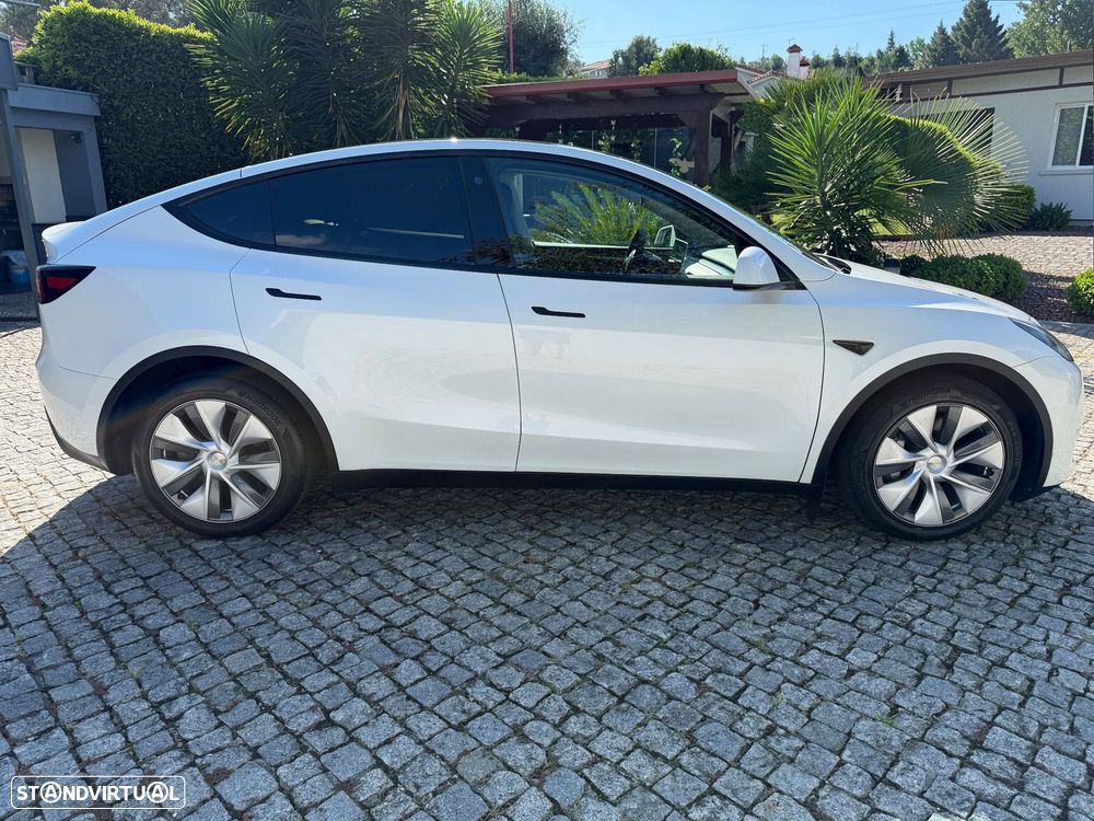 Tesla Model Y Long Range Dual Motor AWD - 5