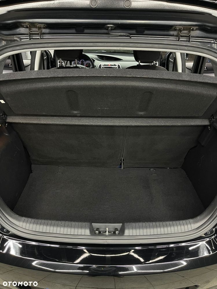 Hyundai i20 1.2 Trend - 18