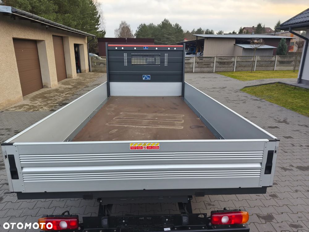 Mitsubishi Fuso Canter - 8