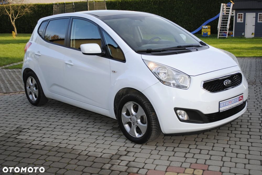 Kia Venga - 11
