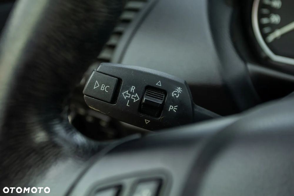 BMW Seria 1 118d - 24