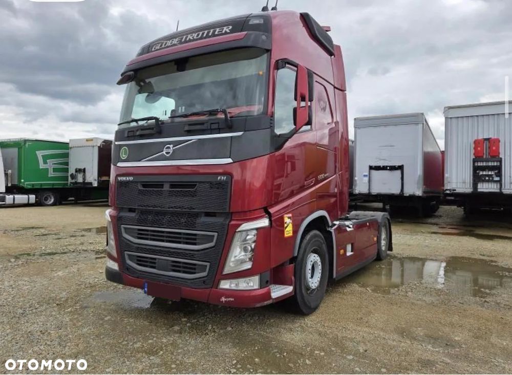 Volvo FH 500 XXL TELEWIZOR / KSENONY / FULL SPOJLERY / LAKIER METALIK / DŁUGA RAMA AKUMULATORY Z TYŁU / LAMPY LED / NAJWIĘKSZA KABINA XXL z TV / 2017 ROK !! - 11