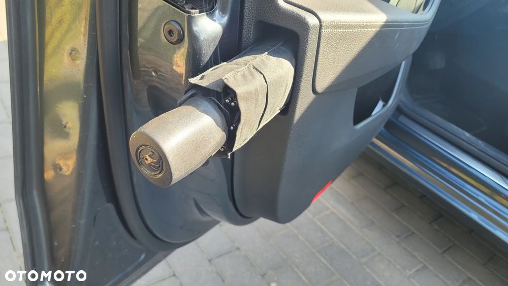 Skoda Superb 2.0 TDI DSG Premium Edition - 27