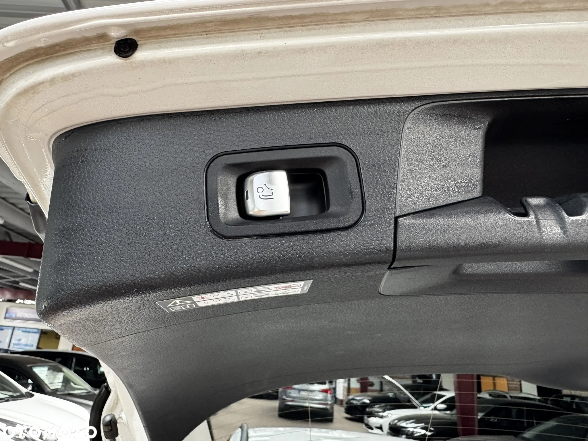 Mercedes-Benz Klasa C 200 4MATIC 9G-TRONIC - 17