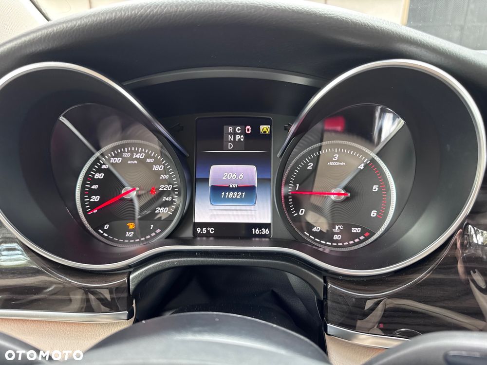 Mercedes-Benz Klasa V 250 d 4-Matic Avantgarde 7G-Tronic (ekstra d³) - 39