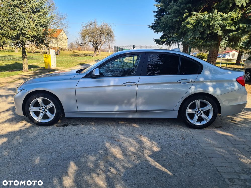 BMW Seria 3 - 12