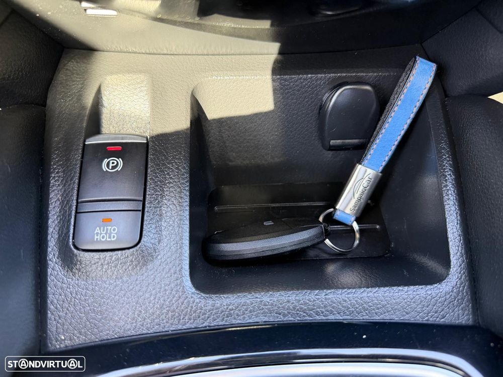 Nissan Qashqai 1.5 dCi N-Connecta J18 - 25