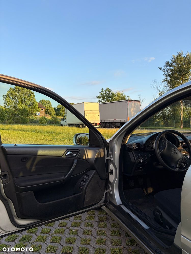 Mercedes-Benz Klasa C 200 CDI Classic - 15