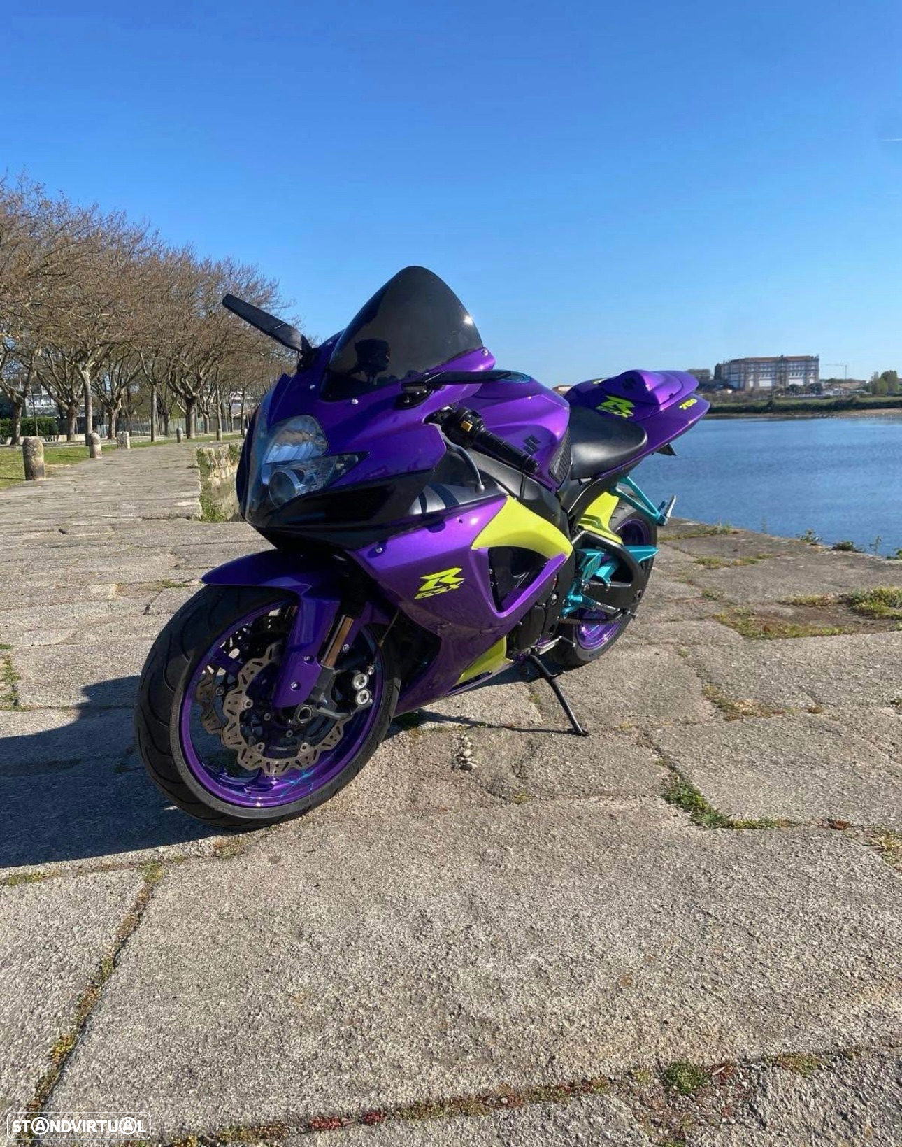 Suzuki GSX-R - 6