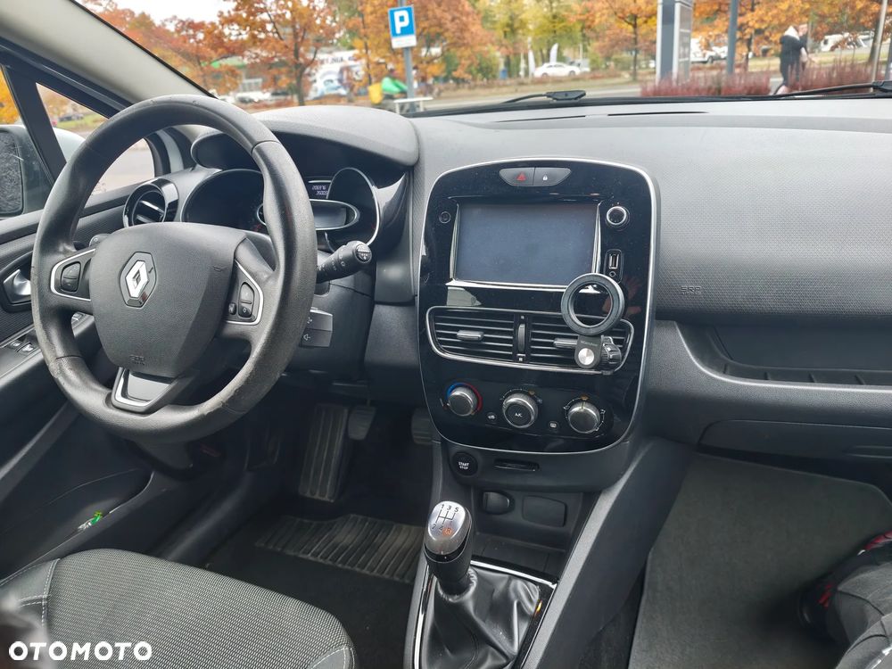 Renault Clio - 6