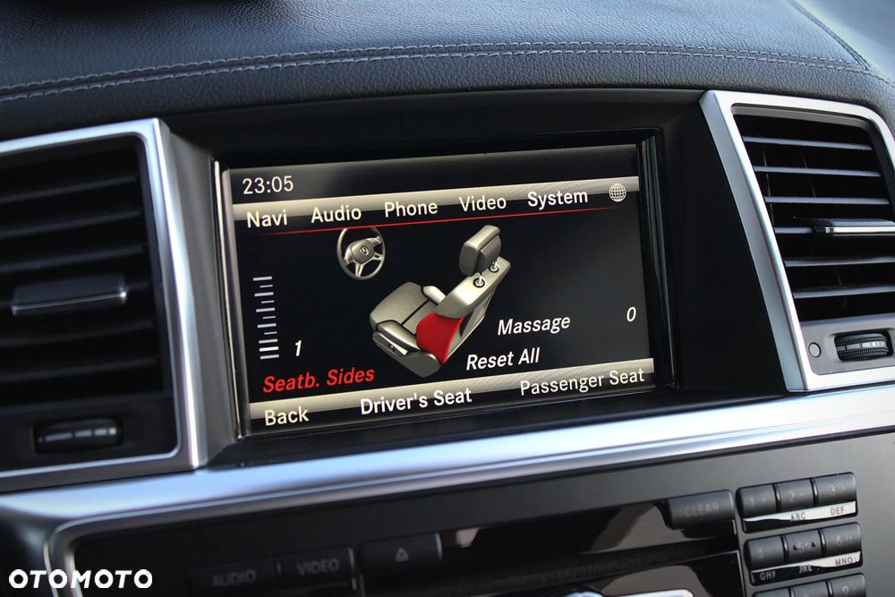 Mercedes-Benz GL 500 4-Matic - 31