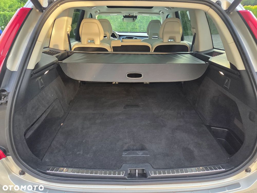 Volvo XC 90 T5 AWD Momentum - 22
