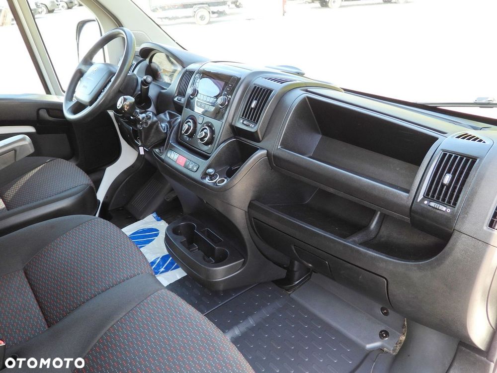 Peugeot BOXER  WYWROTKA PODWÓJNA KABINA DOKA 7 MIEJSC TEMPOMAT KLIMATYZACJA  140KM - 37